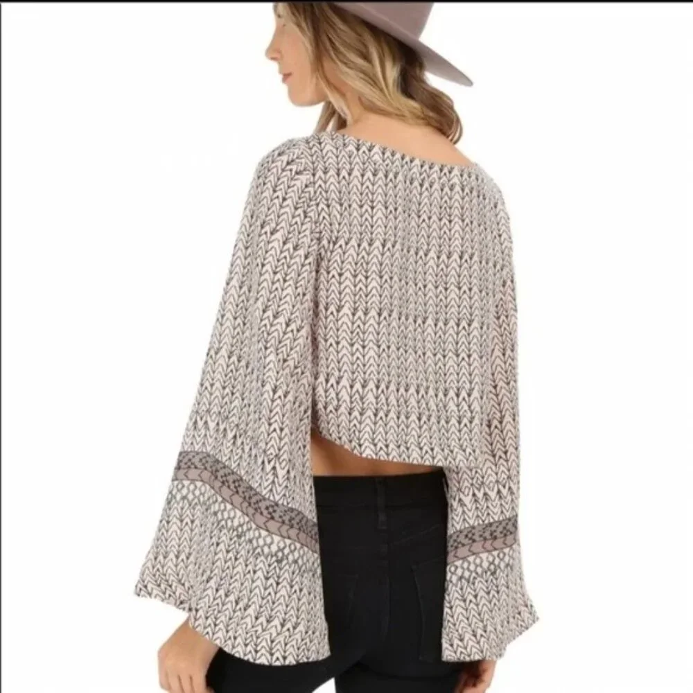 FREE PEOPLE Stars Aligned Bell Sleeve Crop Top Blouse in Chevron Tribal Size M